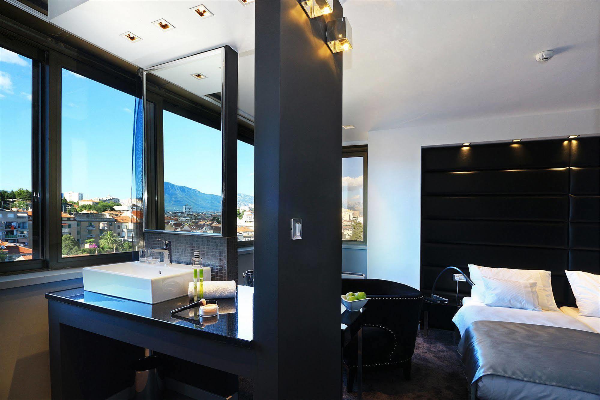 The View Luxury Rooms Сплит Екстериор снимка